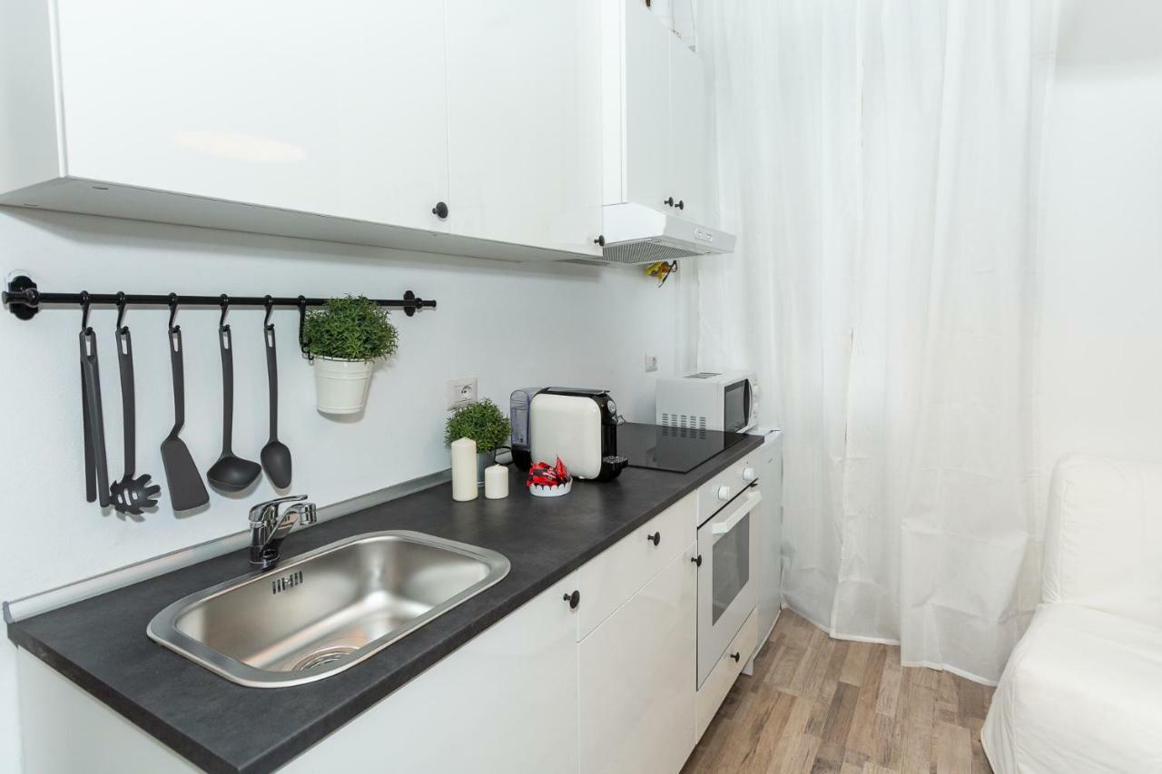 Apartment Mamiani 6 Milan Bagian luar foto